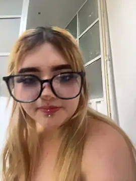 lya_nekko_ stripchat live cam model