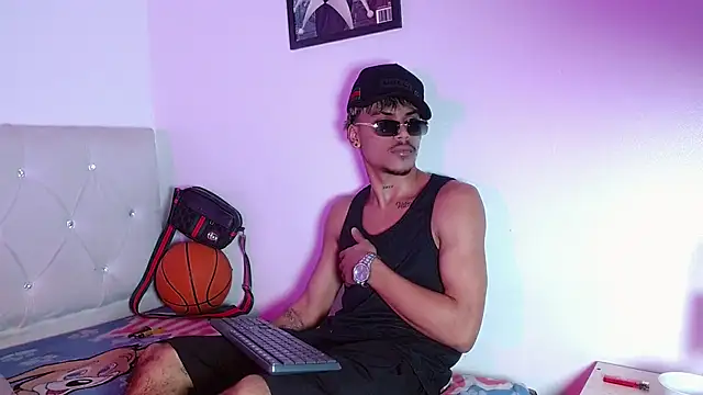 Angel_foxc13 stripchat live cam model