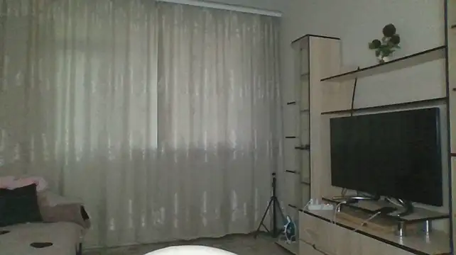 Mia_Salamanka stripchat live cam model