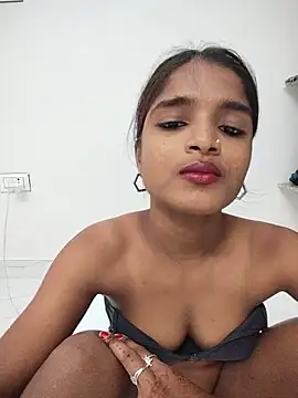 Honey-000 stripchat live cam model