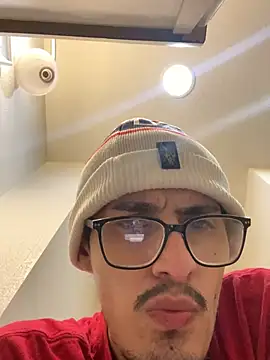 gonzvles stripchat live cam model