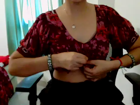 isha_saini stripchat live cam model