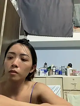 Minee1202 stripchat live cam model