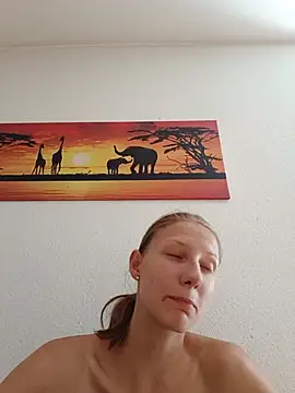 LenaGoldi stripchat live cam model