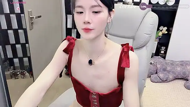 Yueyue-MM stripchat live cam model
