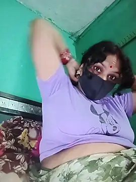 Hitrani56 stripchat live cam model