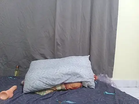Sexy_mollent stripchat live cam model