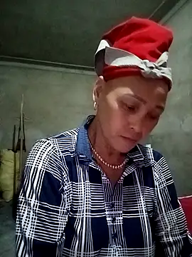 maymayrose68 stripchat live cam model