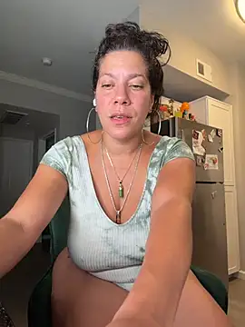 Bigbuttbrooklynn stripchat live cam model