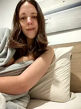 lauflor stripchat live cam model