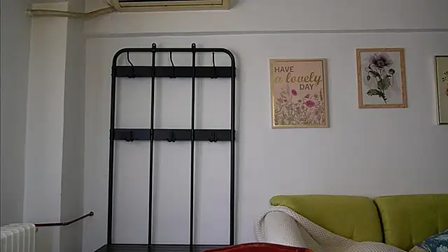 HairyRobxxx stripchat live cam model