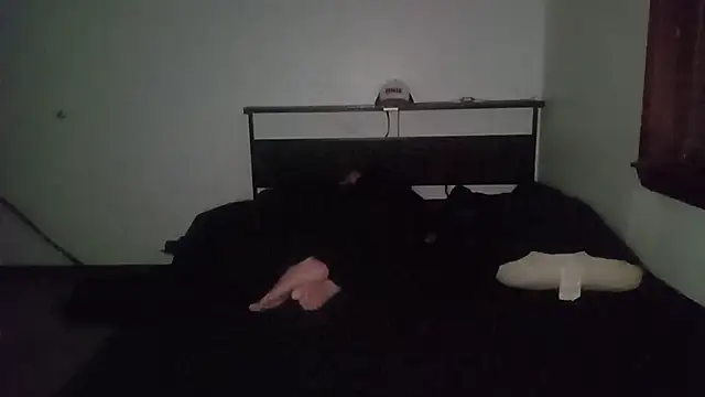 Opondestre00420 stripchat live cam model