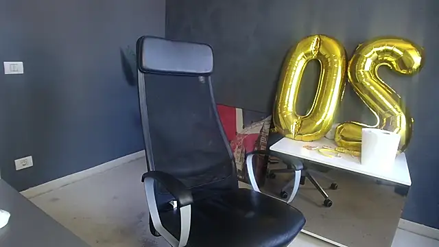 OscarWillss stripchat live cam model