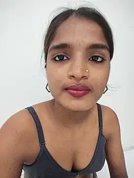 Honey-000 stripchat live cam model
