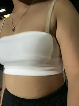 Hong-hoa stripchat live cam model