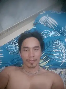 traiwe06 stripchat live cam model