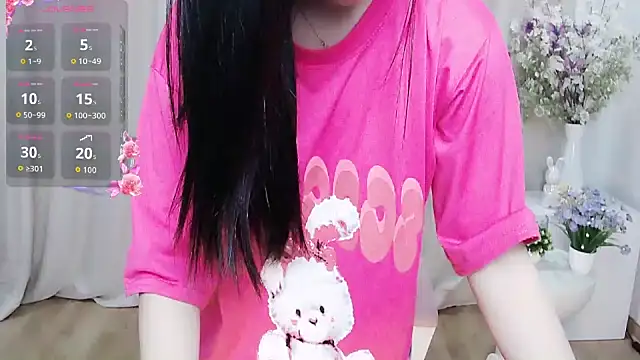 shynana stripchat live cam model