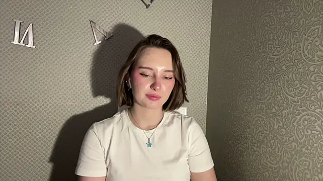 LovieClausing stripchat live cam model