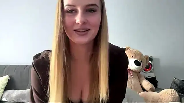 HermaKitty stripchat live cam model