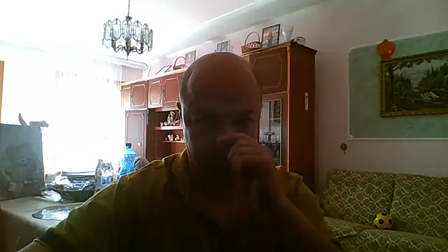 Luceriusbigass stripchat live cam model