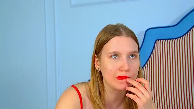 LiliLinn stripchat live cam model