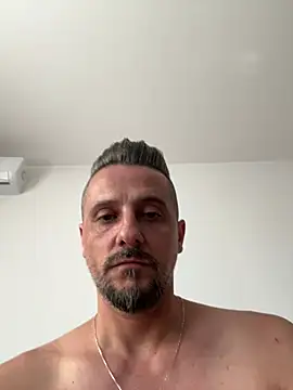InsaneMattt stripchat live cam model