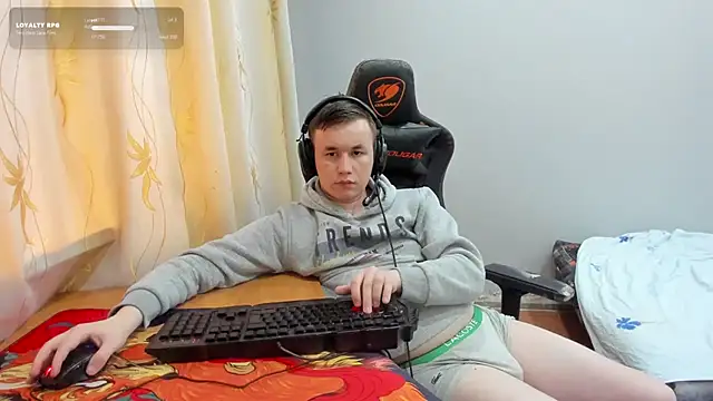 iliaskrislove stripchat live cam model