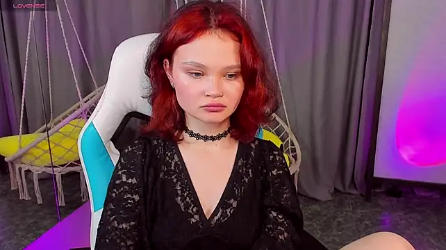EmilyChaves stripchat live cam model