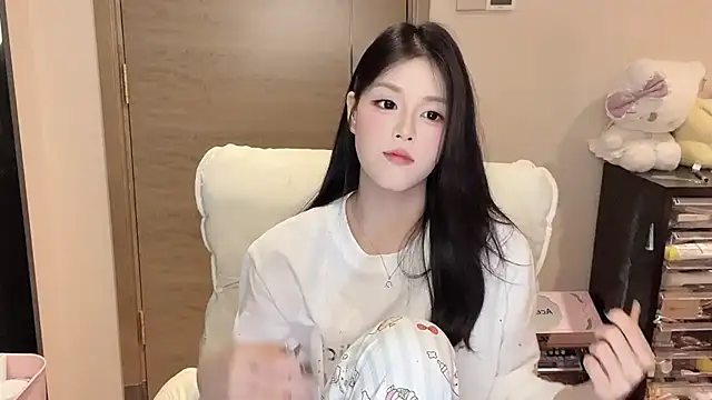 Koi-00 stripchat live cam model