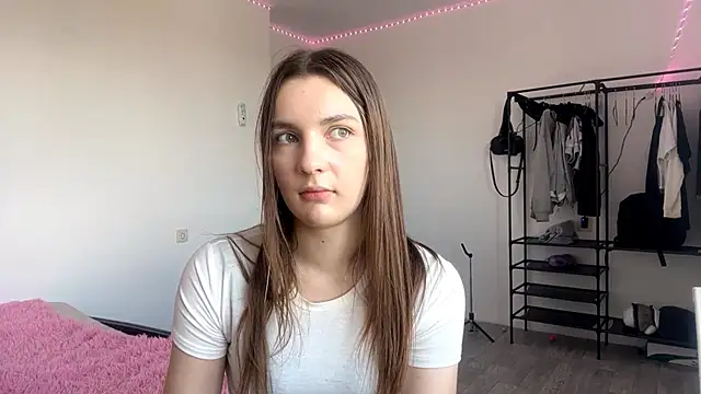 JuleCawood stripchat live cam model
