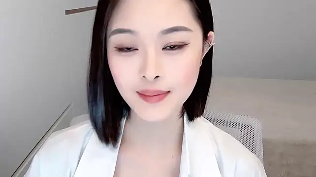 Ivy_360 stripchat live cam model