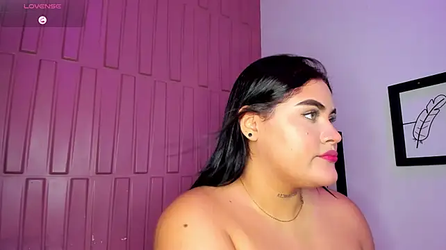 EmaCole stripchat live cam model