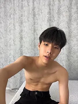 guoguo18 stripchat live cam model