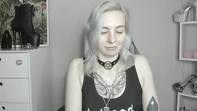 velvetanne stripchat live cam model