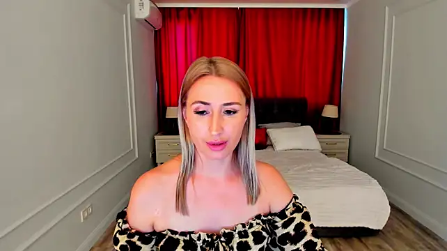 PassionGlow stripchat live cam model