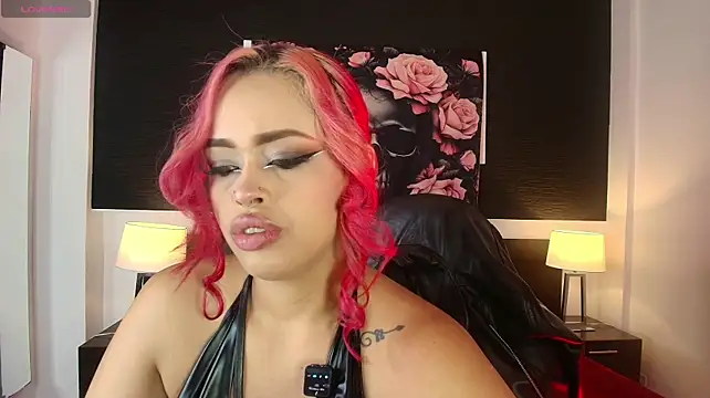 EvaaFoxxy1 stripchat live cam model