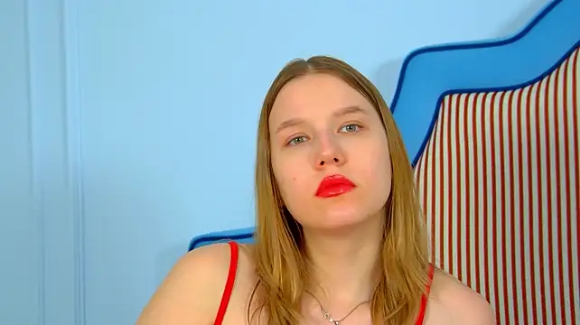 LiliLinn stripchat live cam model