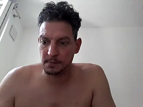 ARTANIS20 stripchat live cam model