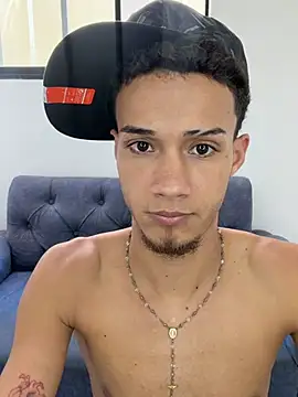 friends_lust_latin stripchat live cam model