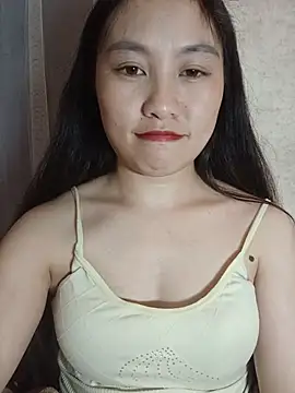 Cherry-squirtt stripchat live cam model