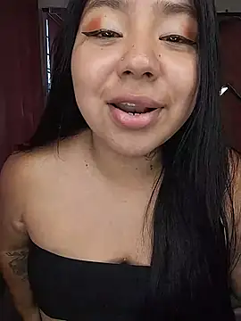 Amber_Herrera stripchat live cam model