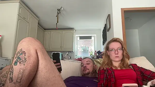 DouceMarine stripchat live cam model