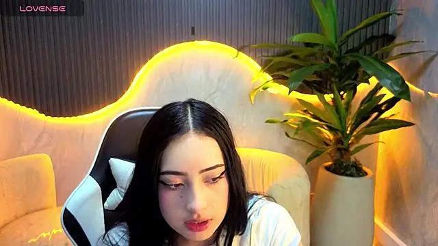 Skyhoney_tp stripchat live cam model