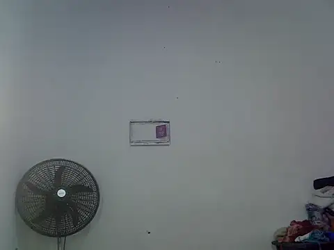 Zariah999 stripchat live cam model