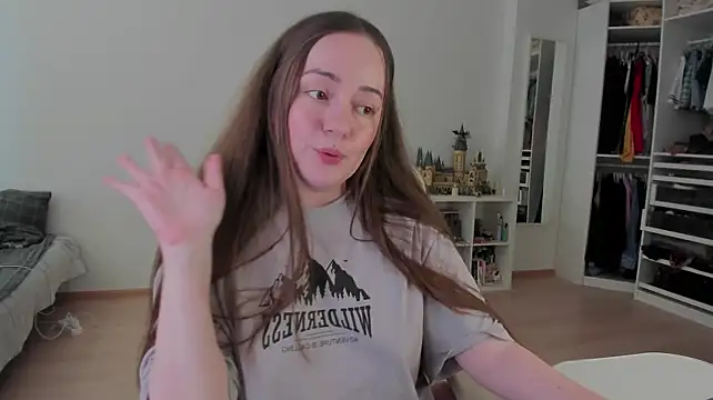 WalkingGirl stripchat live cam model
