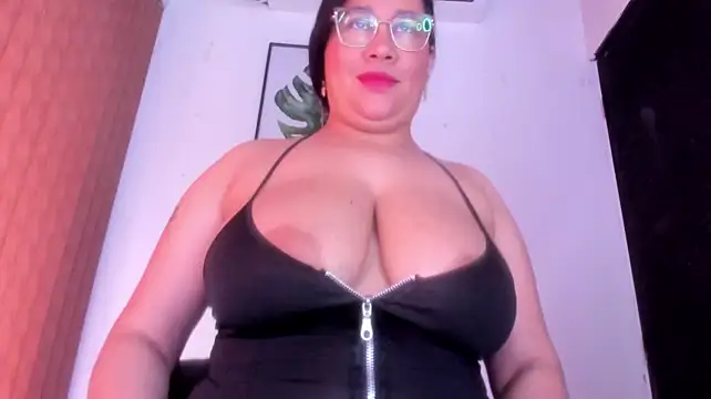 alondrabigtits stripchat live cam model