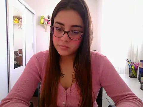 maliamiller stripchat live cam model