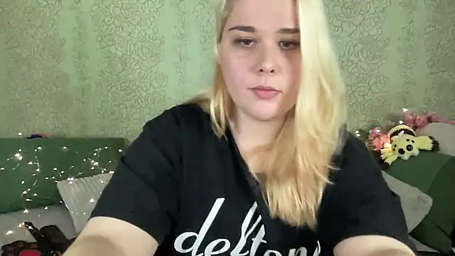 IvyLebelly stripchat live cam model