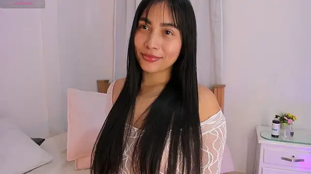 Andrea-Oss stripchat live cam model