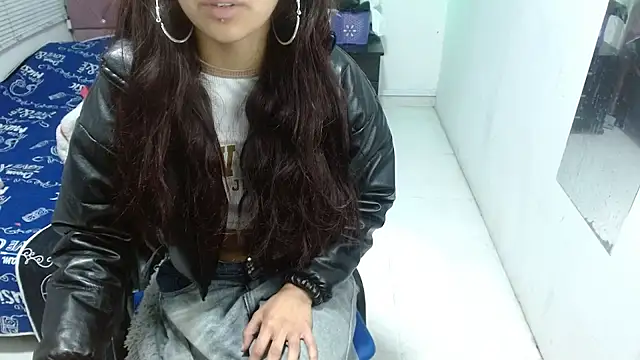 sofiacumgil stripchat live cam model